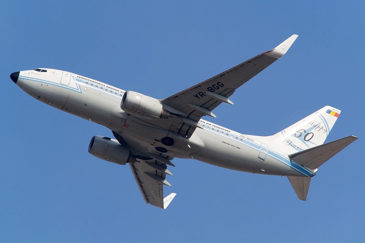 b737_yr-bgg
